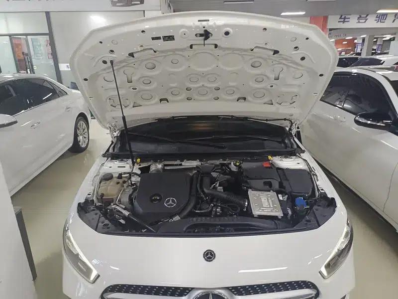 Mercedes-Benz A-Class 2019 Facelift A 200 L Sport Sedan — миниатюра 8