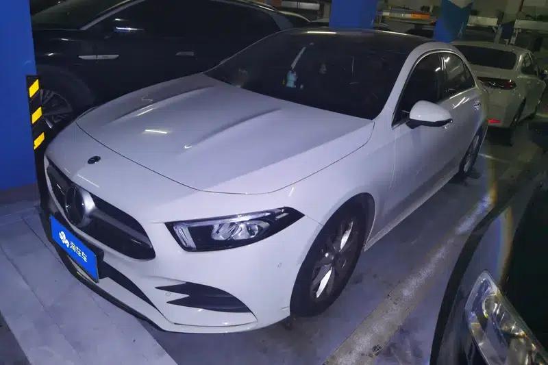 2022 Mercedes-Benz A-Class A 200 L Sport Sedan Dynamic Edition — миниатюра 1