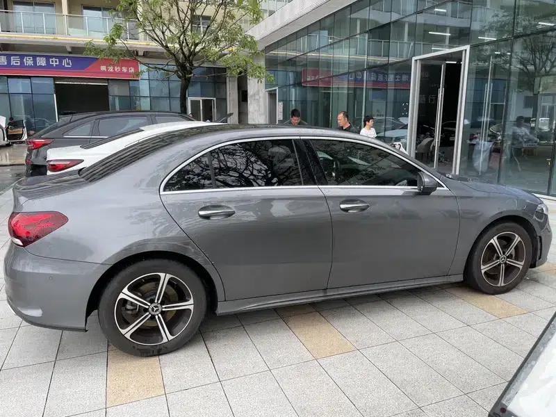 Mercedes-Benz A-Class 2022 Facelift A 200 L Sport Sedan Fashion Edition — миниатюра 5