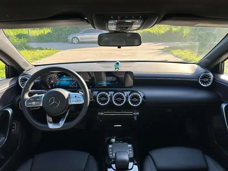 Mercedes-Benz A-Class 2022 Facelift A 200 L Sport Sedan Fashion Edition — миниатюра 14