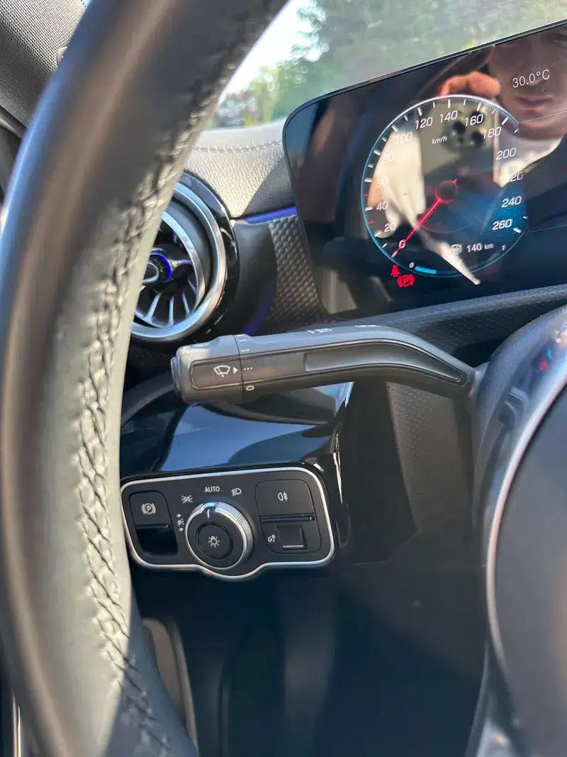 Mercedes-Benz A-Class 2022 Facelift A 200 L Sport Sedan Fashion Edition — миниатюра 17