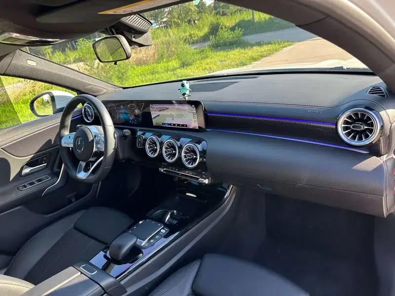 Mercedes-Benz A-Class 2022 Facelift A 200 L Sport Sedan Fashion Edition — миниатюра 18