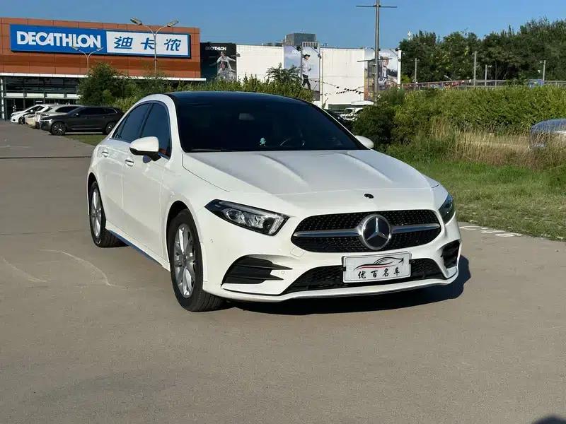 Mercedes-Benz A-Class 2022 Facelift A 200 L Sport Sedan Fashion Edition — миниатюра 3