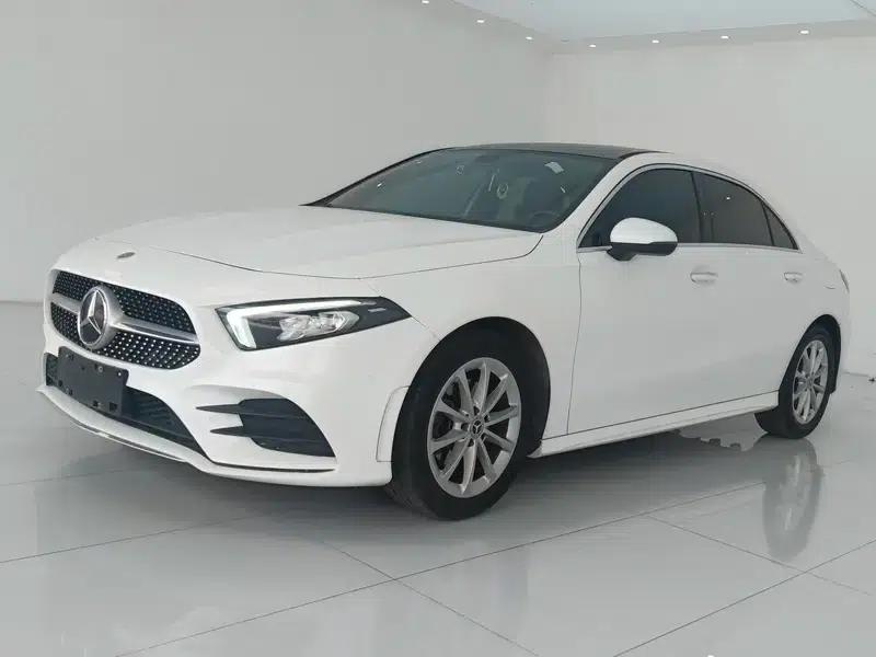 Mercedes-Benz A-Class 2021 A 200 L Sport Sedan Fashion Edition — миниатюра 1