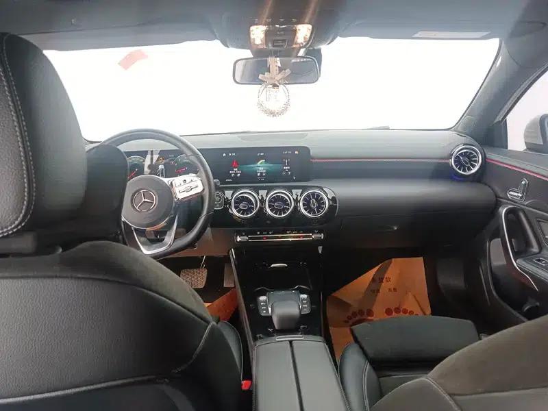 Mercedes-Benz A-Class 2021 A 200 L Sport Sedan Fashion Edition — миниатюра 7