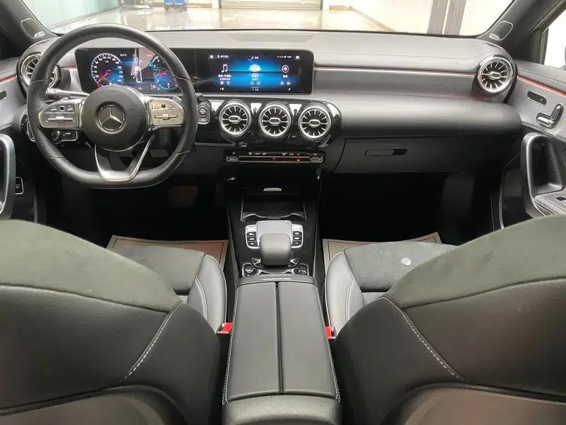 2020 Mercedes-Benz A-Class A 220 L 4MATIC Sport Sedan — миниатюра 14
