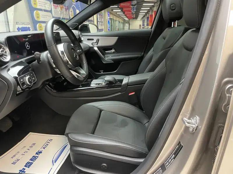 2020 Mercedes-Benz A-Class A 220 L 4MATIC Sport Sedan — миниатюра 19