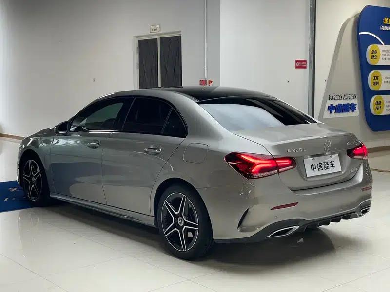 2020 Mercedes-Benz A-Class A 220 L 4MATIC Sport Sedan — миниатюра 4