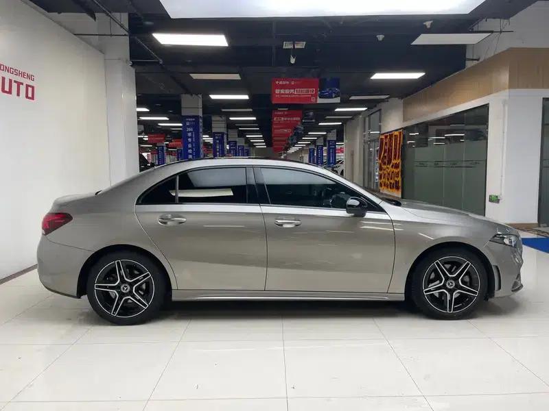 2020 Mercedes-Benz A-Class A 220 L 4MATIC Sport Sedan — миниатюра 7