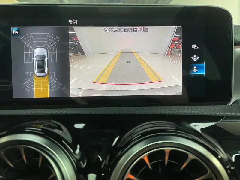 2020 Mercedes-Benz A-Class A 220 L 4MATIC Sport Sedan — миниатюра 9