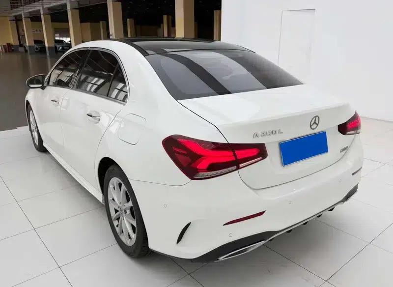 2019 Mercedes-Benz A-Class A 200 L Sport Sedan — миниатюра 4