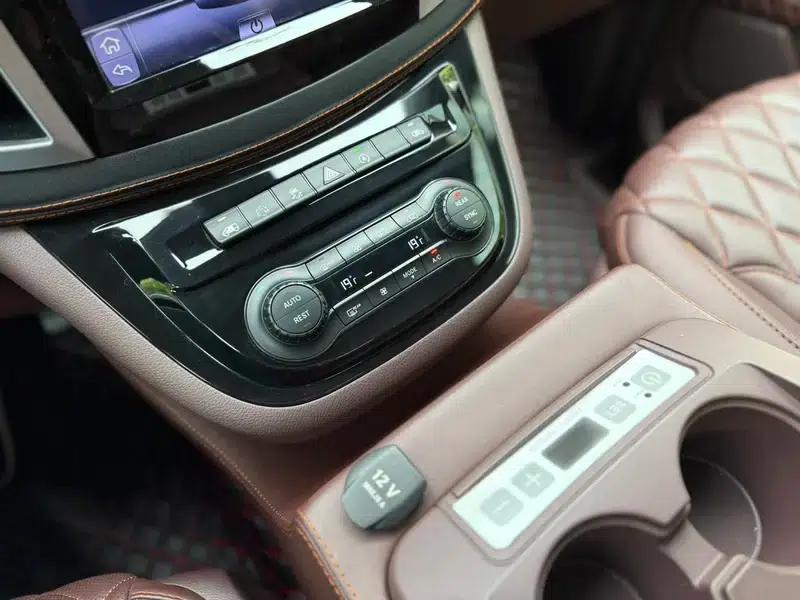 2018 Nissan Vito 2.0T Business Edition 7-seater (National V Emission Standard) — миниатюра 11