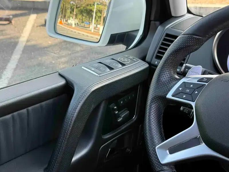 2016 Mercedes-Benz G-Class G 500 — миниатюра 12