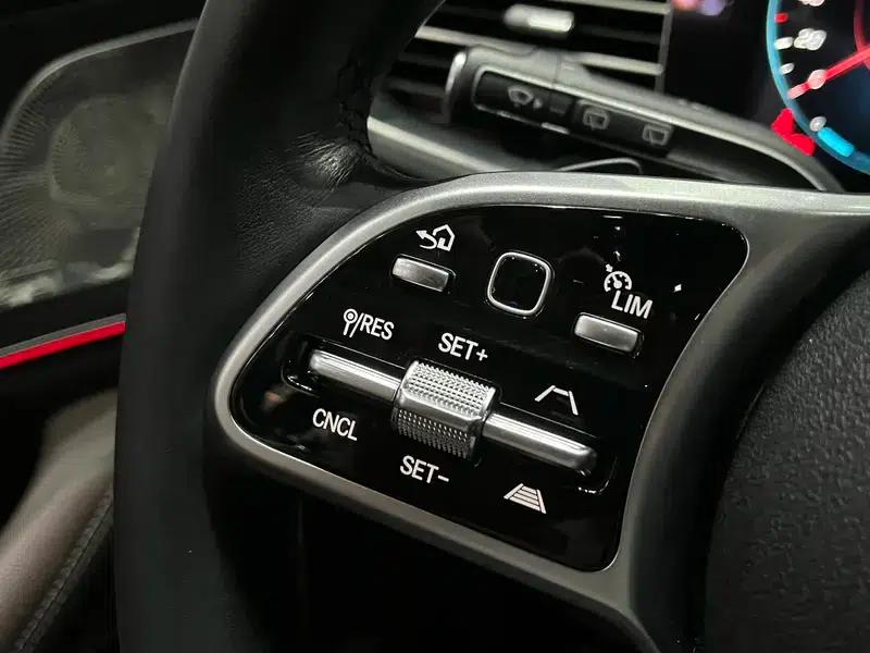 Mercedes-Benz GLE (Imported) 2022 Facelift GLE 450 4MATIC Luxury — миниатюра 19