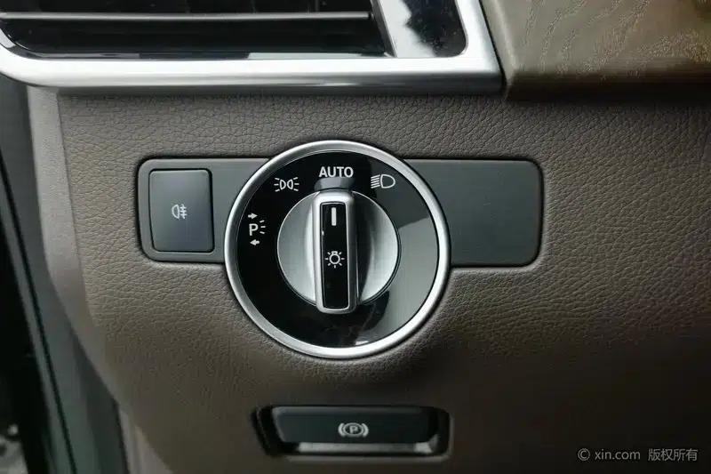 Mercedes-Benz GLE (Imported) 2017 GLE 320 4MATIC Luxury — миниатюра 16