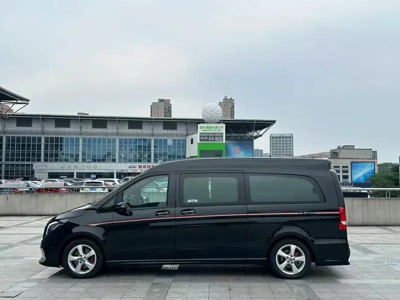 Mercedes-Benz V-Class (Overseas) 2018 2.0T Automatic Rear-Wheel Drive 7-Seater Parallel Import — миниатюра 4