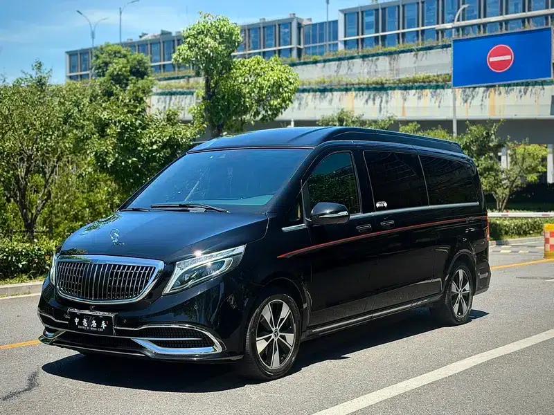 Mercedes-Benz V-Class 2022 V 260 L Long Wheelbase Luxury Edition — миниатюра 1