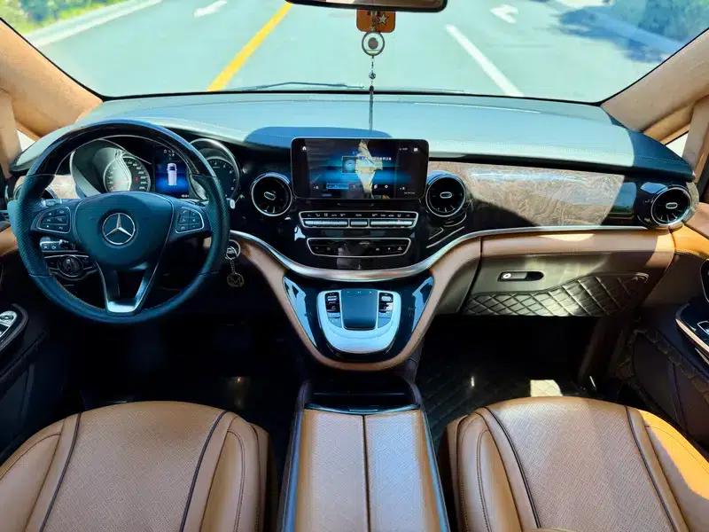 Mercedes-Benz V-Class 2022 V 260 L Long Wheelbase Luxury Edition — миниатюра 11