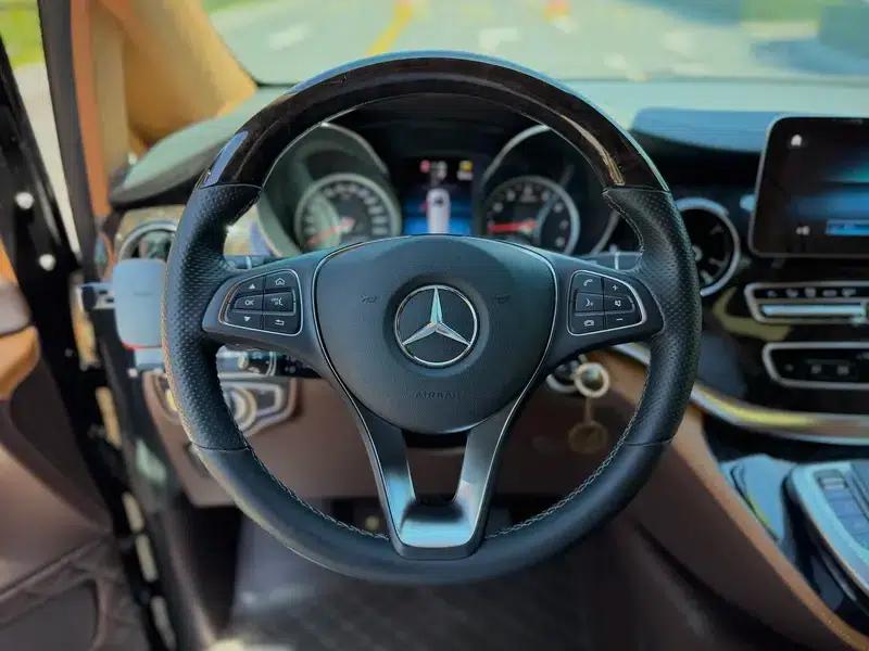 Mercedes-Benz V-Class 2022 V 260 L Long Wheelbase Luxury Edition — миниатюра 13