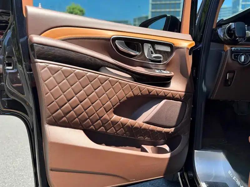 Mercedes-Benz V-Class 2022 V 260 L Long Wheelbase Luxury Edition — миниатюра 8