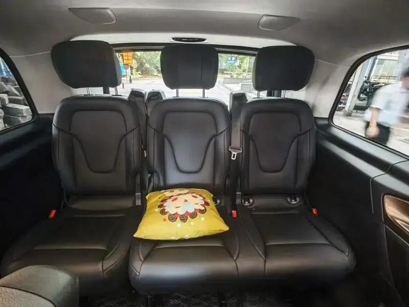 Mercedes-Benz V-Class 2022 V 260 L Long Wheelbase Luxury Edition — миниатюра 6