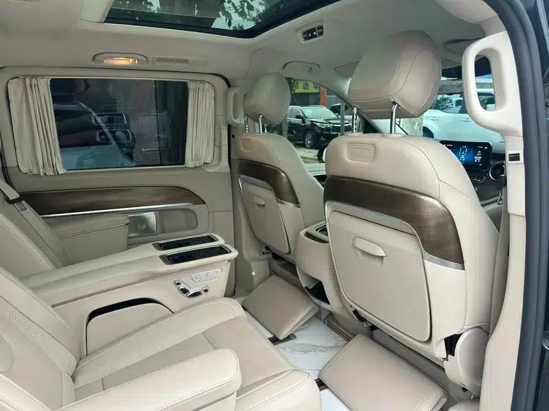 Mercedes-Benz V-Class 2022 V 260 L Long Wheelbase Luxury Edition — миниатюра 16