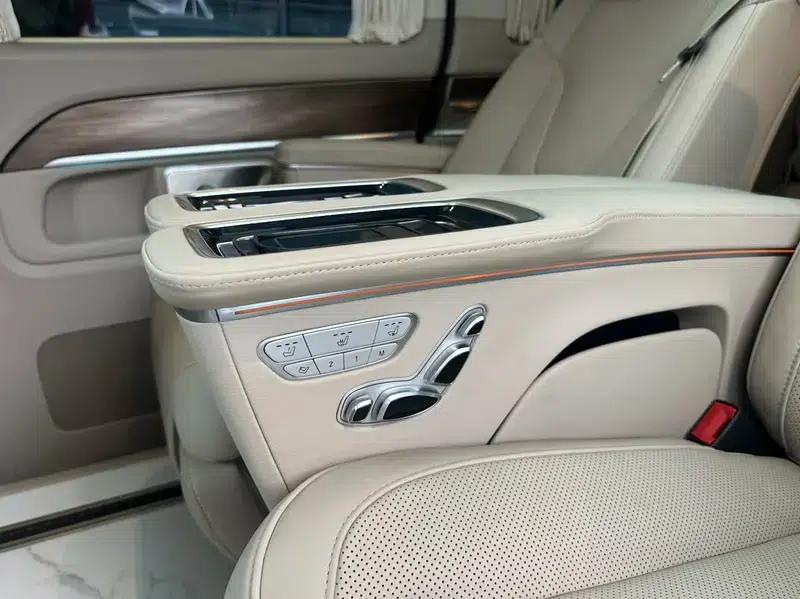 Mercedes-Benz V-Class 2022 V 260 L Long Wheelbase Luxury Edition — миниатюра 19