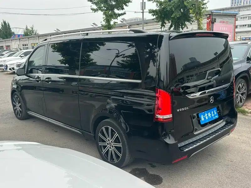Mercedes-Benz V-Class 2022 V 260 L Long Wheelbase Luxury Edition — миниатюра 3