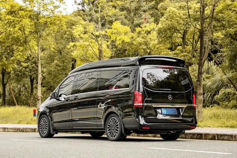 Mercedes-Benz V-Class 2017 V 260 L Premium Extended Edition — миниатюра 4