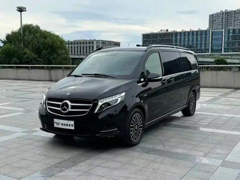 Mercedes-Benz V-Class 2018 V 260 L Premium Extended Edition (China V Emission Standard) — миниатюра 1