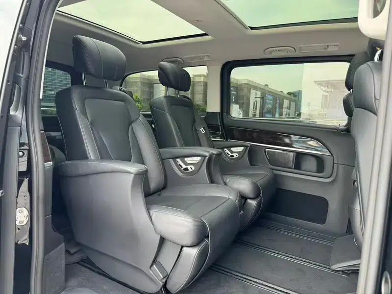 Mercedes-Benz V-Class 2018 V 260 L Premium Extended Edition (China V Emission Standard) — миниатюра 13