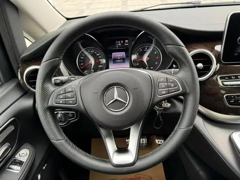 Mercedes-Benz V-Class 2018 V 260 L Premium Extended Edition (China V Emission Standard) — миниатюра 9