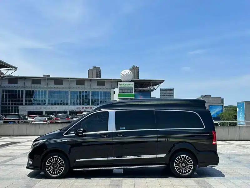 Mercedes-Benz V-Class 2021 V 260 L Long Wheelbase Premium Edition — миниатюра 4