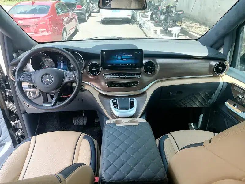 2021 Mercedes-Benz V-Class 2.0L Automatic Front-Wheel Drive 7-Seater Factory Custom Edition — миниатюра 4