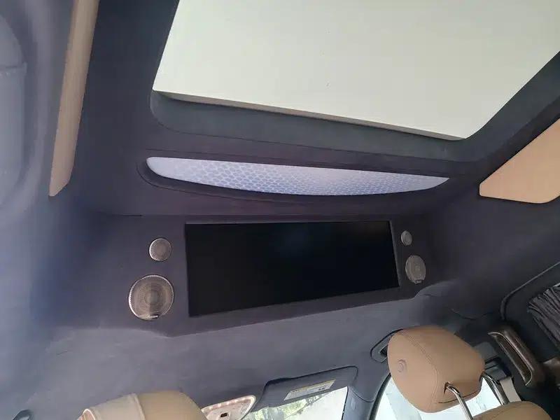 2021 Mercedes-Benz V-Class 2.0L Automatic Front-Wheel Drive 7-Seater Factory Custom Edition — миниатюра 6