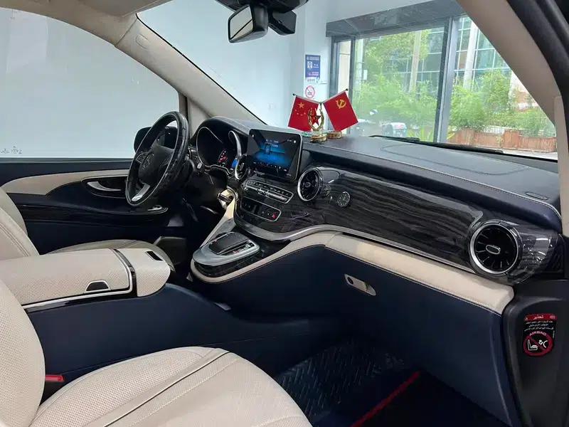 Mercedes-Benz V-Class 2022 V 260 L Long Wheelbase Luxury Edition — миниатюра 15