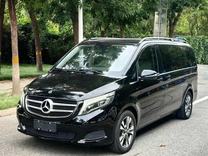 Mercedes-Benz V-Class 2020 V 260 Navigator Edition — миниатюра 1