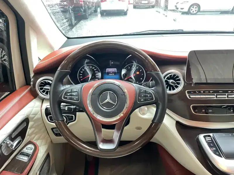 Mercedes-Benz V-Class 2021 V 260 Navigator Edition — миниатюра 7