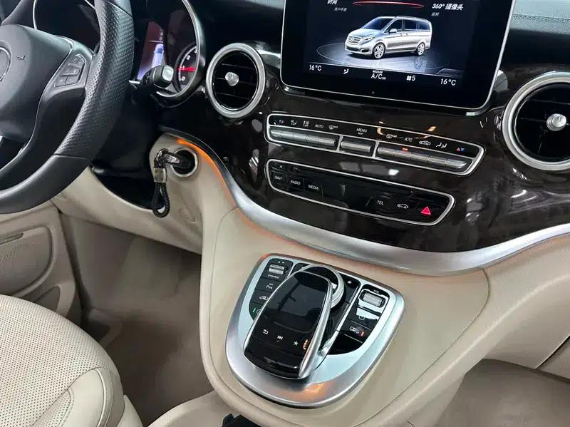 Mercedes-Benz V-Class 2018 V 260 Premium Edition (China VI Emission Standard) — миниатюра 14