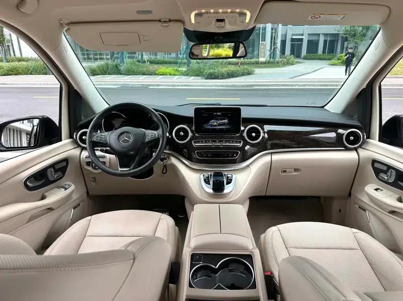 Mercedes-Benz V-Class 2018 V 260 Premium Edition (China VI Emission Standard) — миниатюра 21