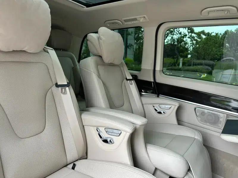 Mercedes-Benz V-Class 2018 V 260 Premium Edition (China VI Emission Standard) — миниатюра 28