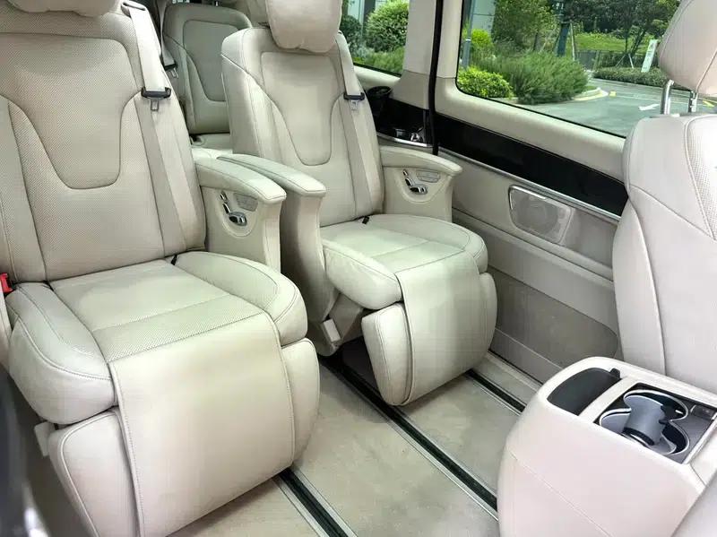 Mercedes-Benz V-Class 2018 V 260 Premium Edition (China VI Emission Standard) — миниатюра 34
