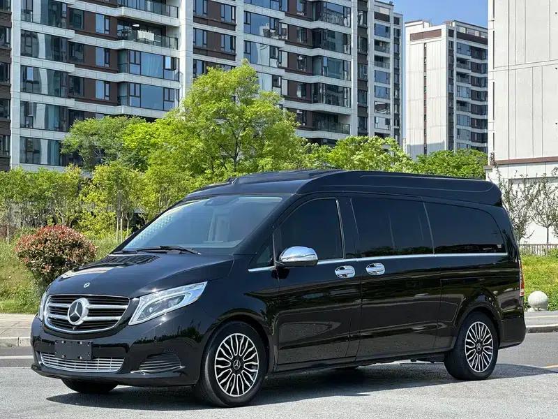 Mercedes-Benz V-Class 2018 V 260 L Premium Extended Edition (China V Emission Standard) — миниатюра 1