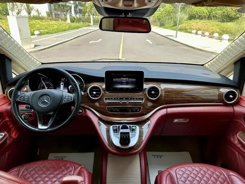 Mercedes-Benz V-Class 2018 V 260 L Premium Extended Edition (China V Emission Standard) — миниатюра 9