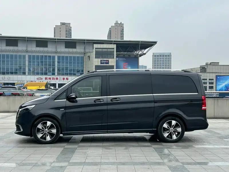 Mercedes-Benz V-Class 2022 V 260 Premium Edition — миниатюра 4