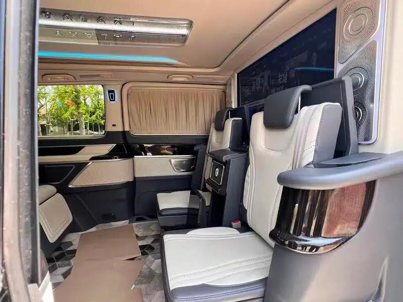 Mercedes-Benz V-Class 2018 V 260 L Premium Extended Edition (China VI Emission Standard) — миниатюра 18