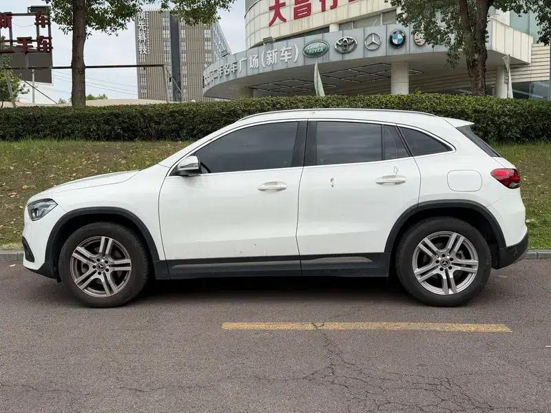 2022 Mercedes-Benz GLA 200 — миниатюра 3
