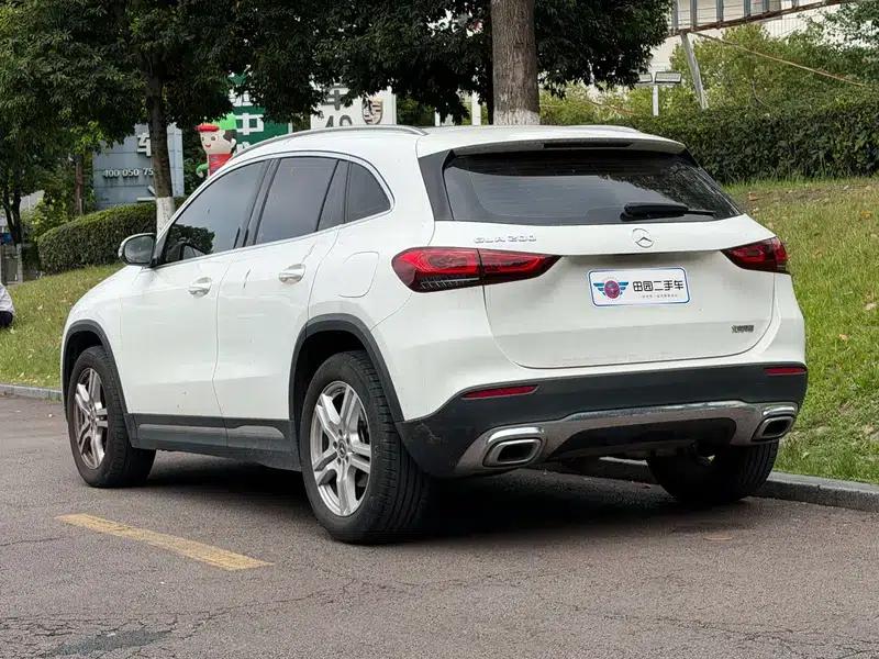 2022 Mercedes-Benz GLA 200 — миниатюра 4