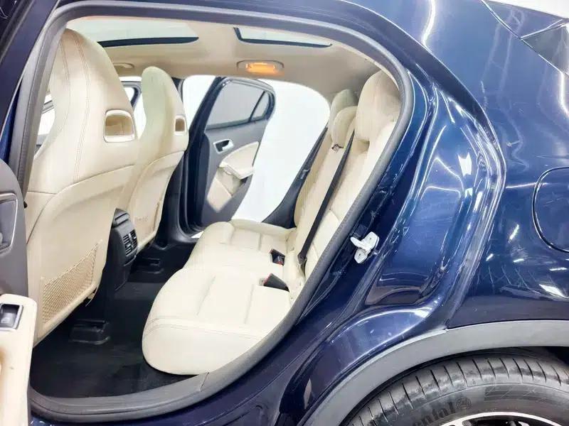 2015 Mercedes-Benz GLA 220 4MATIC Fashion Edition — миниатюра 15