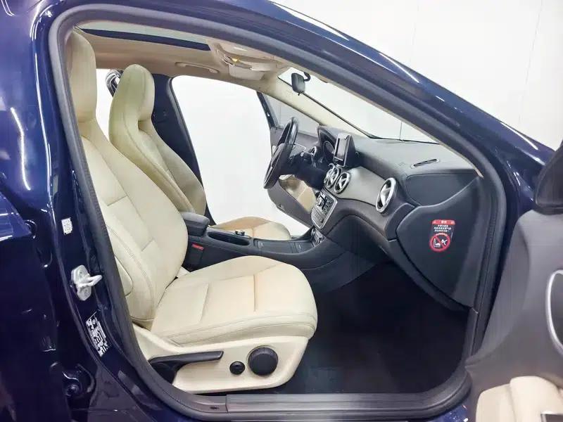 2015 Mercedes-Benz GLA 220 4MATIC Fashion Edition — миниатюра 17